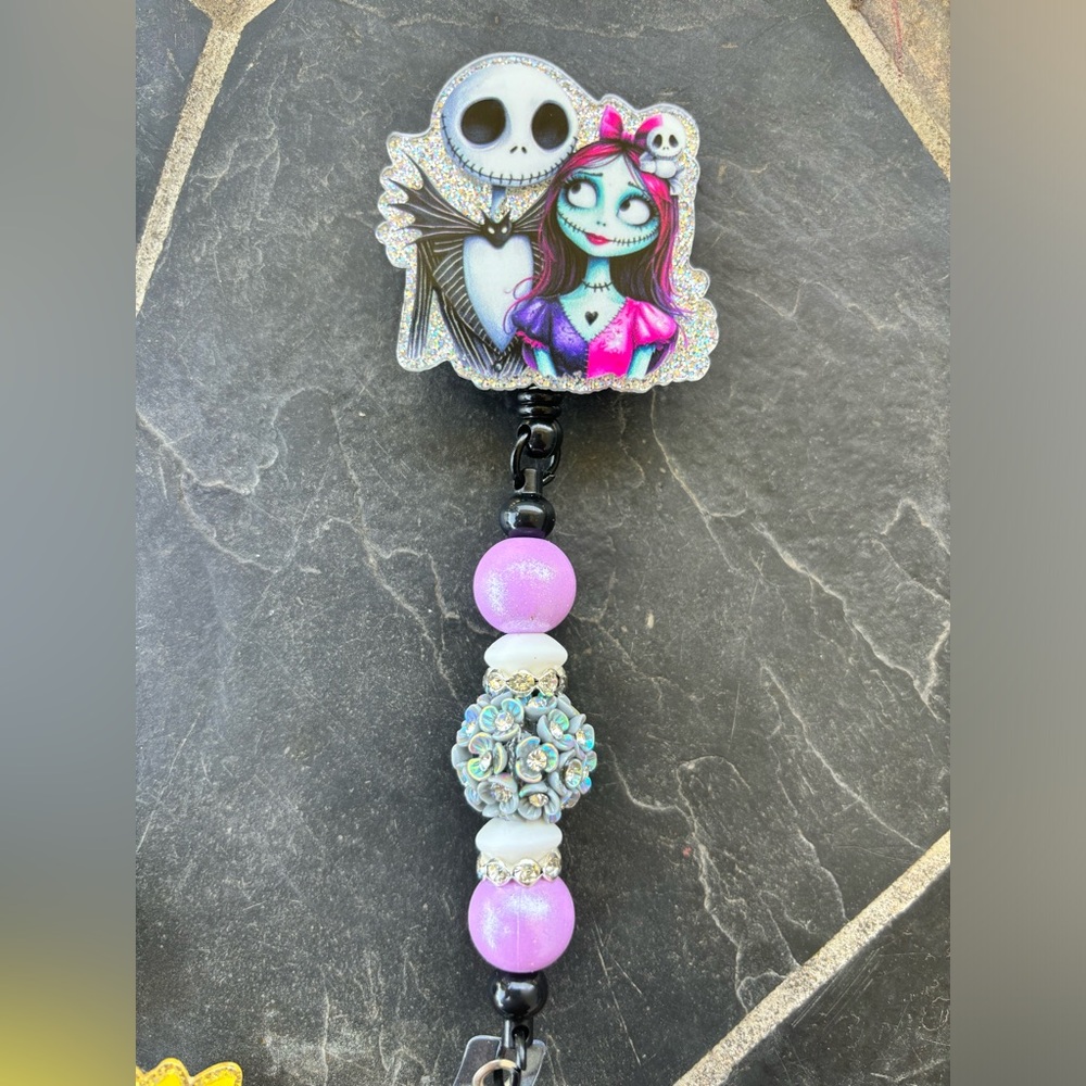 Beaded badge reel